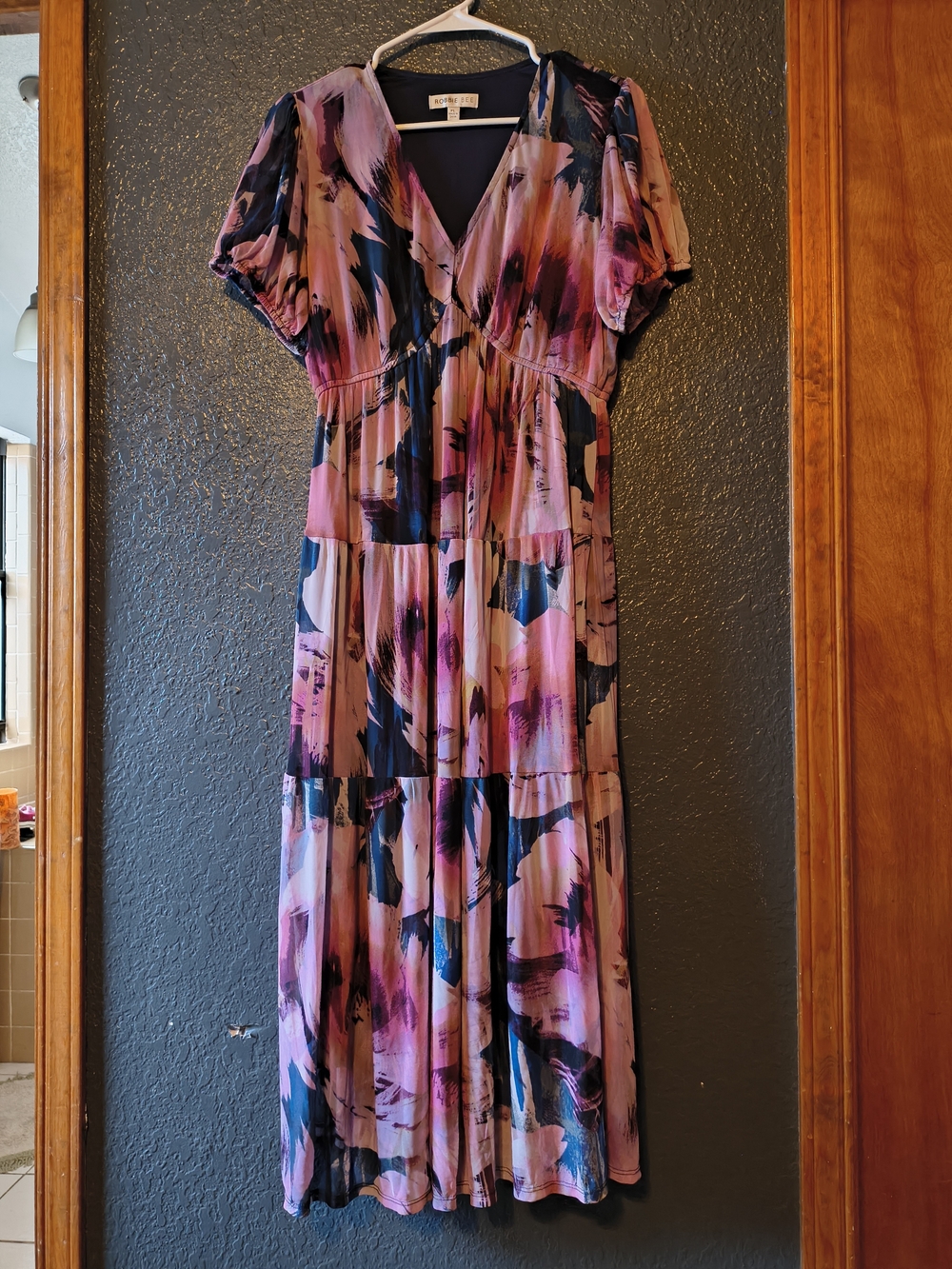 Robbie Bee Tiered Midi Dress